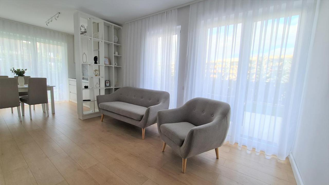 Sara Apartment Oradea Exterior foto